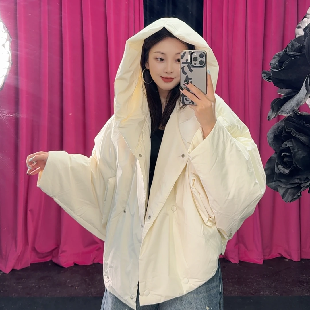 b31 白色蝙蝠袖羽绒服 女