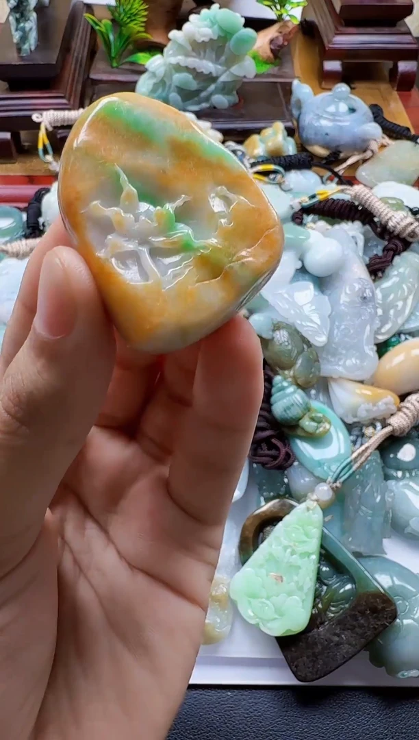 吊坠(不含链)未镶嵌翡翠1