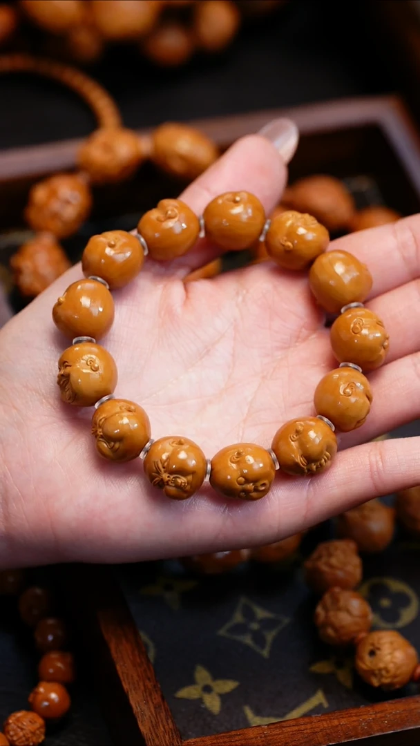 【闪购商品】橄榄核吊坠苏工橄榄核