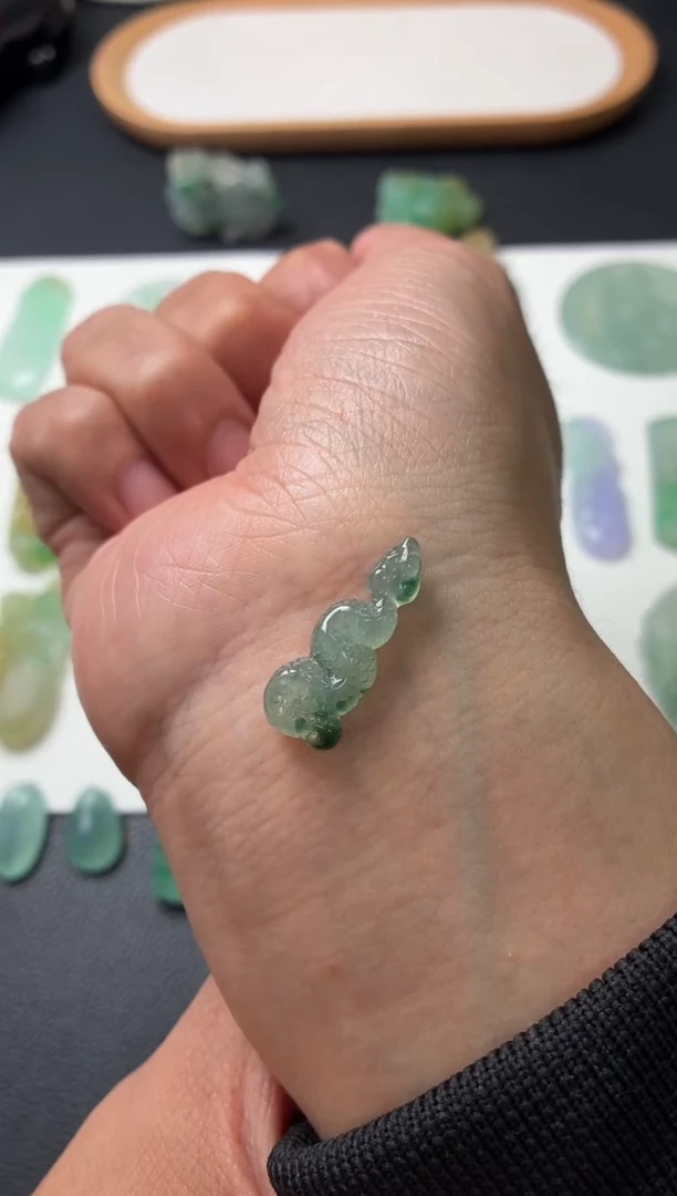 未镶嵌定制翡翠翡翠