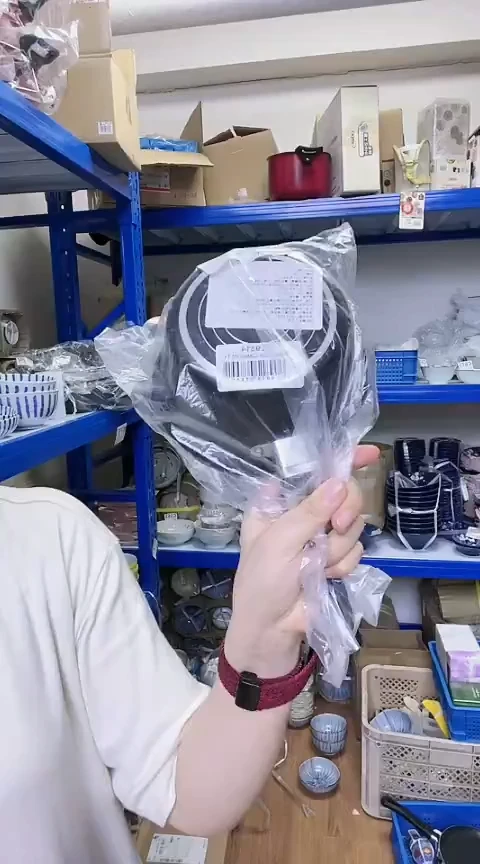 瓷片进口家用百货14cm奶锅黑底B366