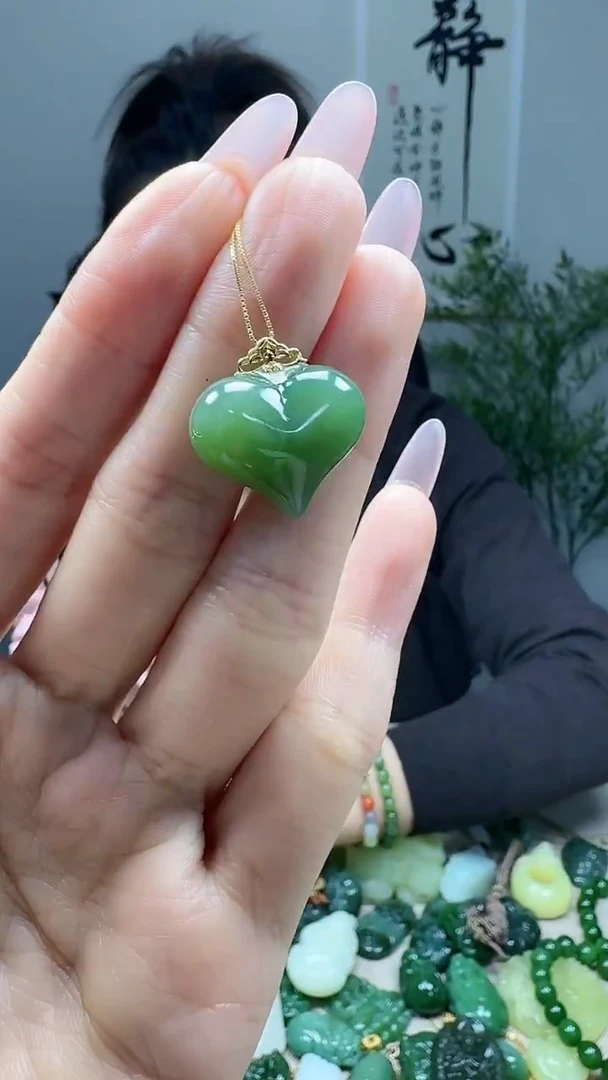 吊坠(不含链)18K金镶嵌和田玉1