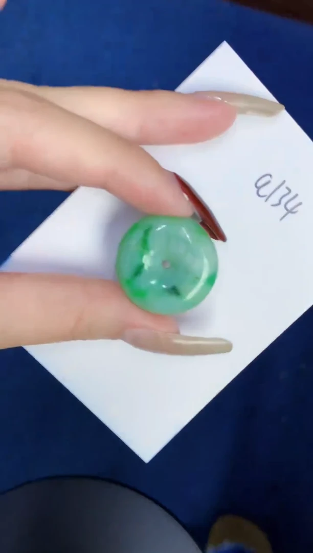 【闪购商品】翡翠颈饰未镶嵌0000000000