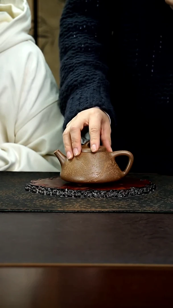 茶壶紫砂金****生