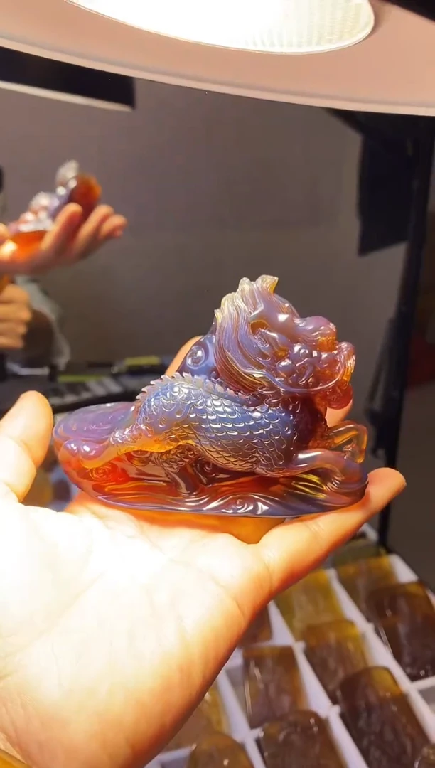 未镶嵌颈饰琥珀SN38-113（麒麟小摆件）