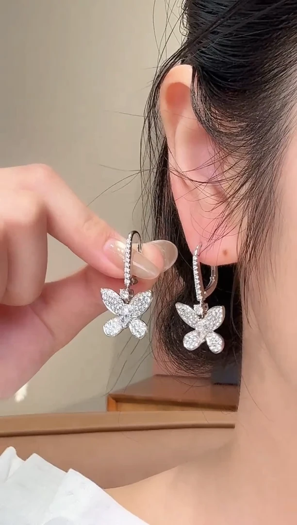 银S925镶嵌实验室培育钻石耳饰@@耳拍白马眼30分缱绻蝴蝶