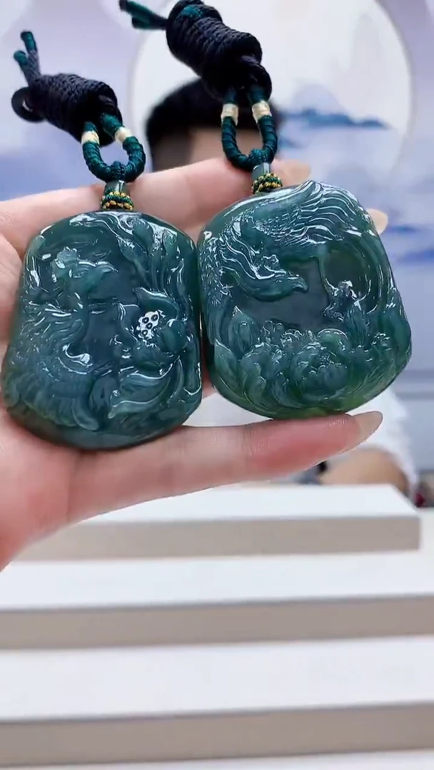 未镶嵌定制翡翠5028MM-毛货两个挂件83