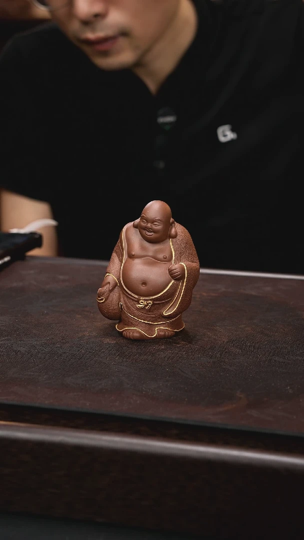 紫砂茶宠描金佛，，。