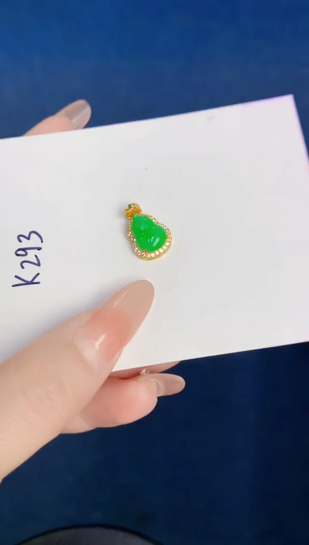 颈饰未镶嵌翡翠缅甸天然翡翠A货