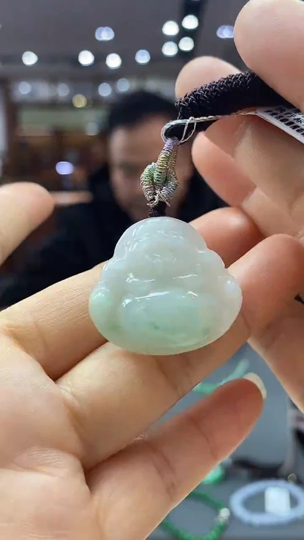 颈饰未镶嵌翡翠佛公