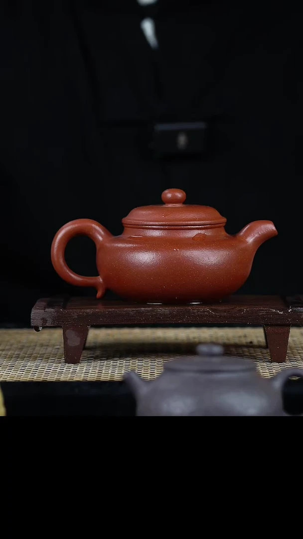 【闪购商品】手工原矿红降坡仿古  220cc