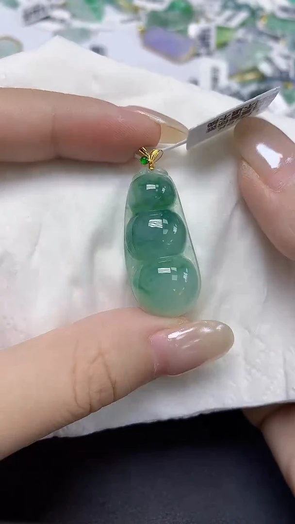 翡翠18K金镶嵌颈饰天然缅甸翡翠A货