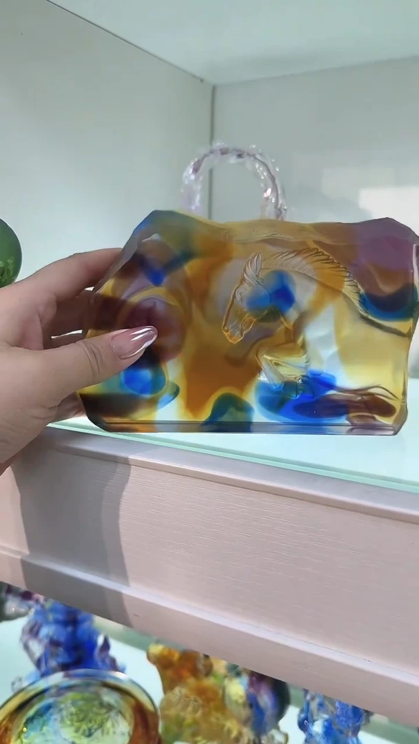 手工艺品琉璃马底坐