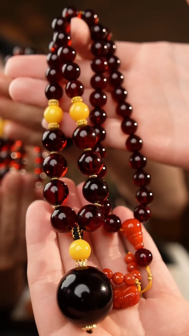 琥珀颈饰未镶嵌27+血珀项链