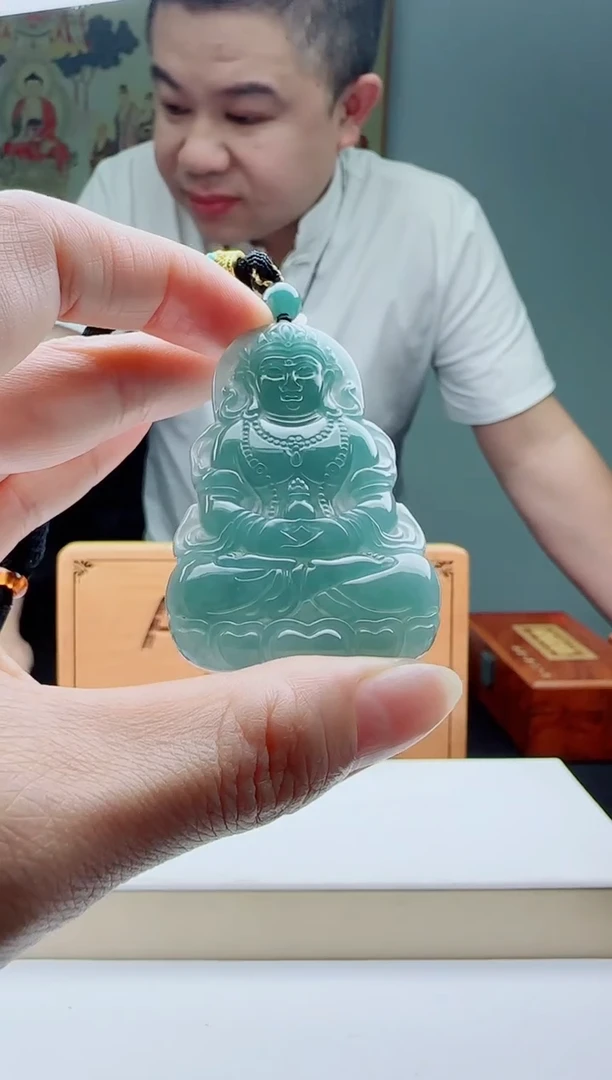 颈饰未镶嵌翡翠多样性发其一