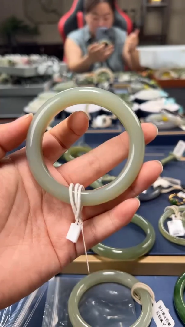 和田玉手镯未镶嵌26【柚子来啦】和田玉拍一发一57