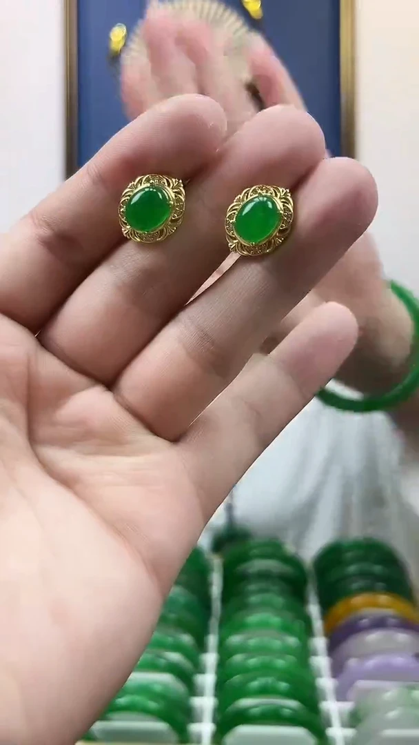 翡翠未镶嵌耳饰s1 辣阳绿蛋面耳扣