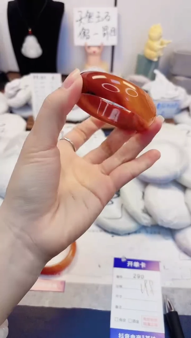 【闪购商品】石英质玉手镯未镶嵌290-玛瑙-圈口55