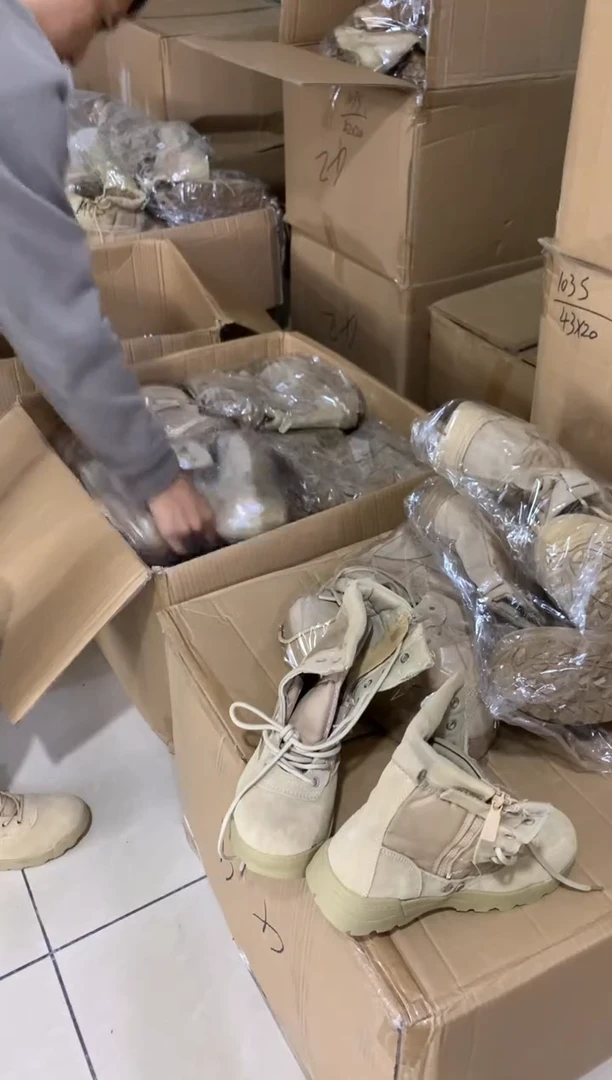 织物42码，A 牛皮 侧拉链 运动鞋码 脚胖建议拍大，默认微瑕