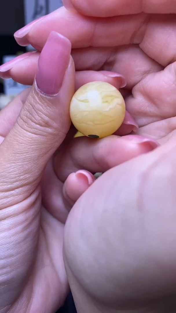 未镶嵌琥珀裸石葵.20