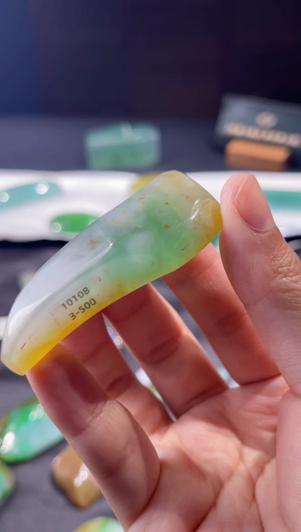 未镶嵌定制翡翠佳佳翡翠毛料定制包工包料5w