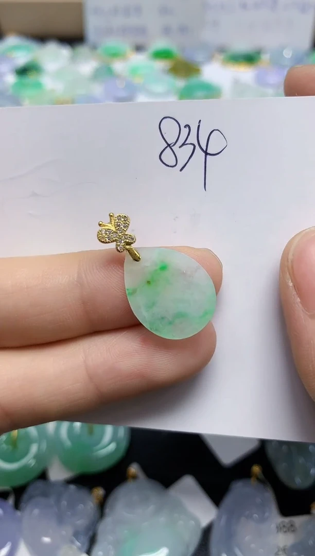 翡翠未镶嵌颈饰天然缅甸翡翠A货