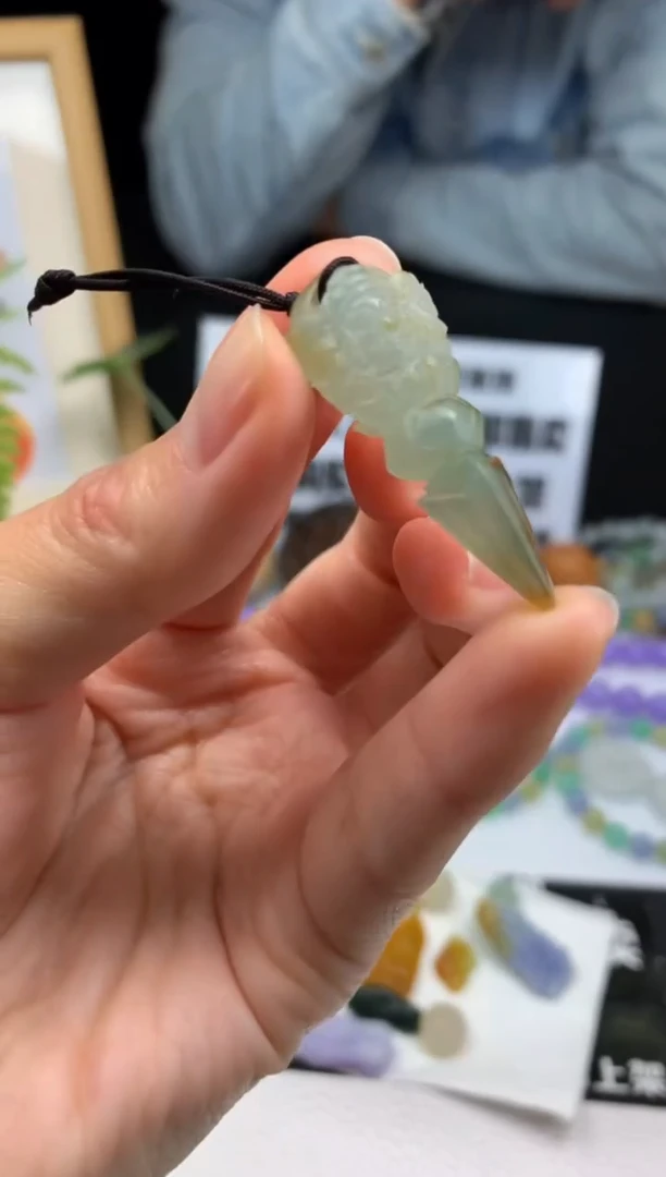 【闪购商品】定制翡翠未镶嵌吊坠-91001