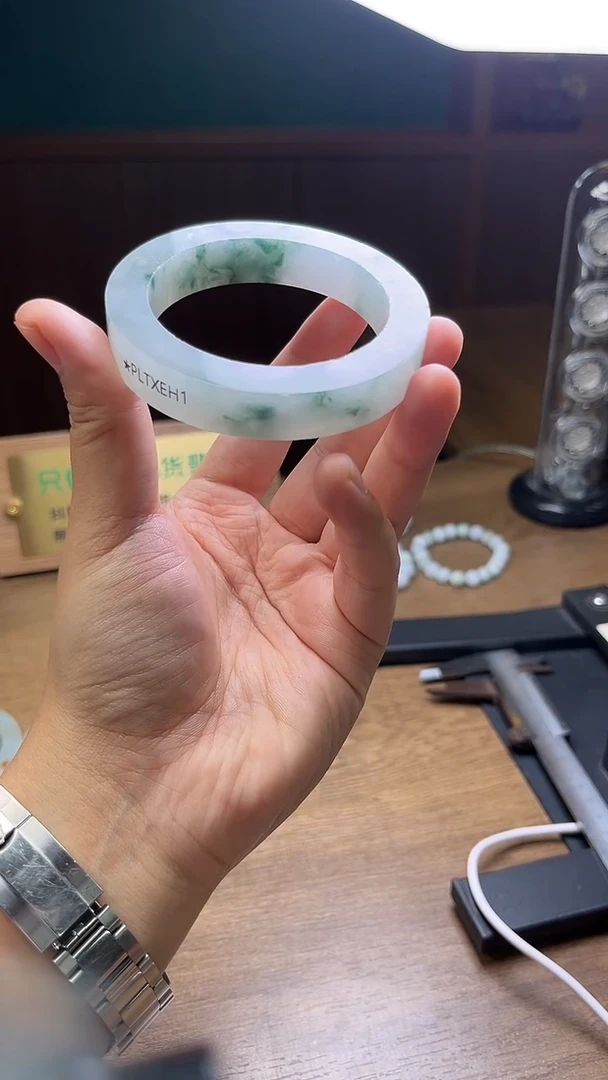 未镶嵌手镯定制翡翠1****涅定制