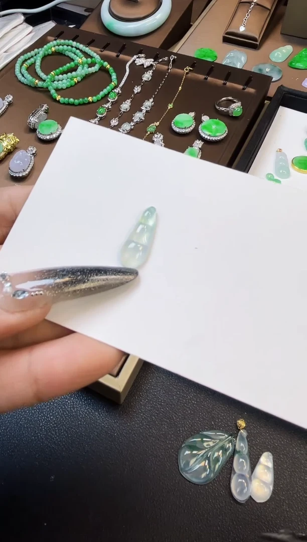 翡翠裸石SHZ150缅甸A货翡翠高冰福豆