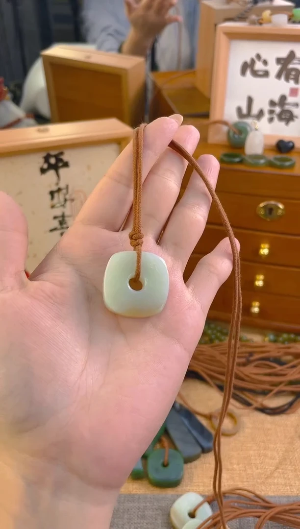 手链未镶嵌和田玉白玉方扣