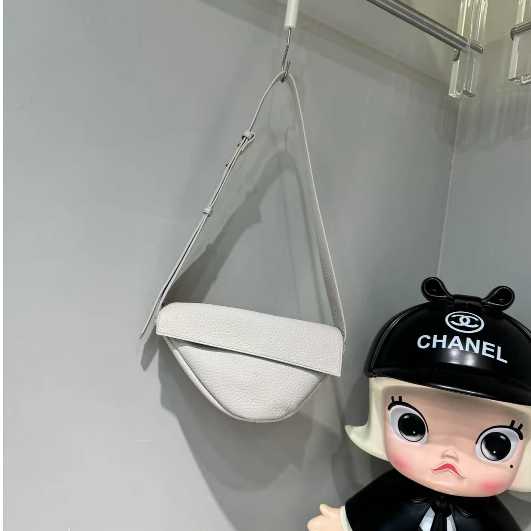 （斜挎包）小众个性不规则牛皮斜跨包柔软质感荔枝纹