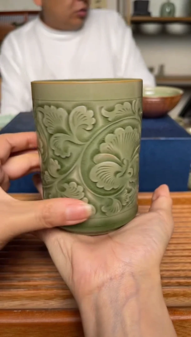 其他纯手工牡丹纹笔筒