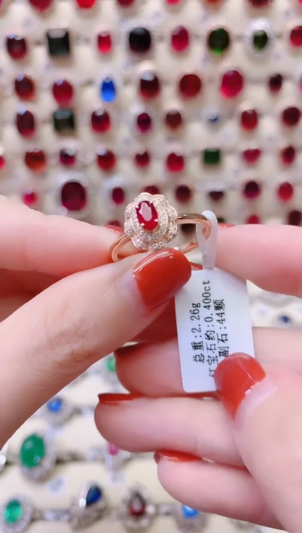 18K金镶嵌戒指红宝石1