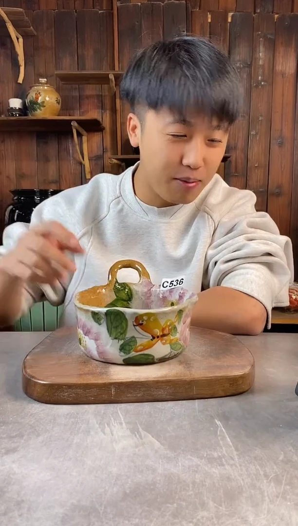 碗370瑕，手工手绘，超值陶瓷！