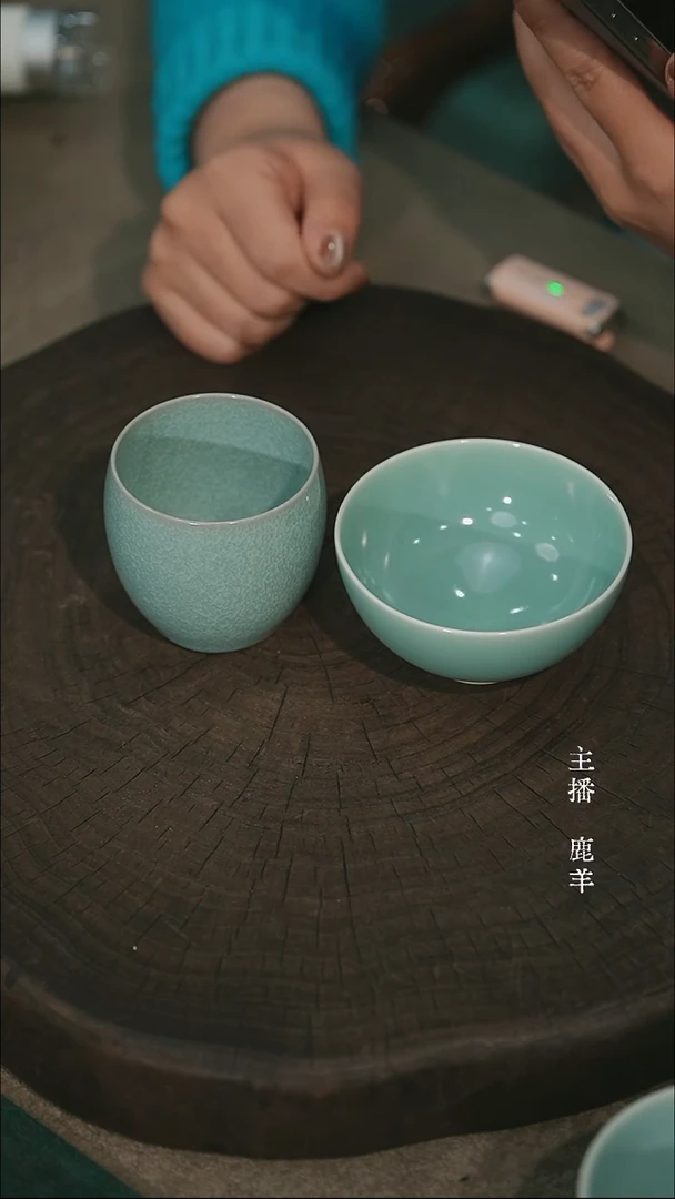 欢****猪侯全力手签两个杯子-羊