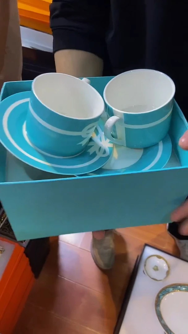【闪购商品】鸿辉家品牌瓷器，京东包邮！