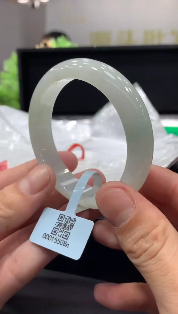 未镶嵌手镯翡翠翡翠手镯