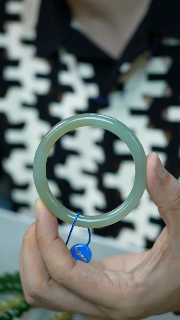 未镶嵌手镯和田玉20号-57圆条/GG/9