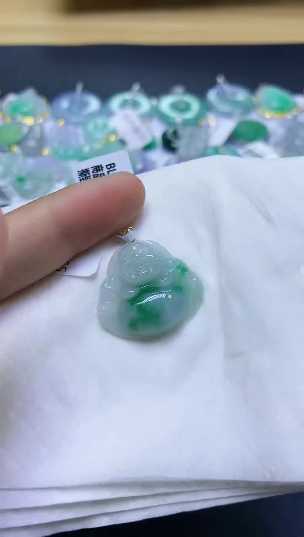 翡翠18K金镶嵌颈饰天然缅甸A货翡翠