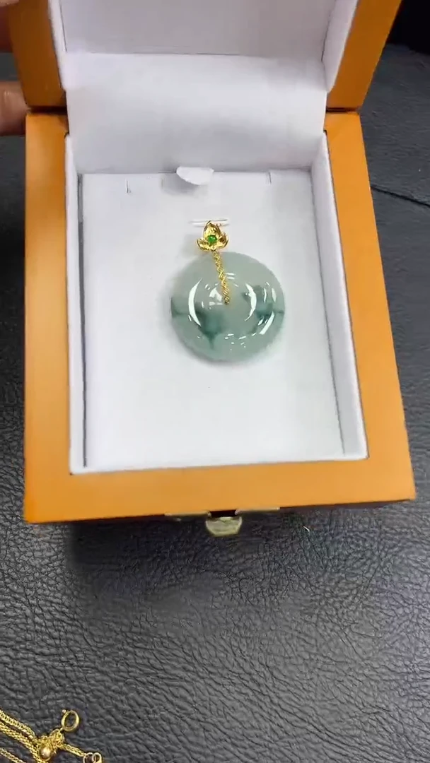 18K金镶嵌挂件翡翠平安扣不含链