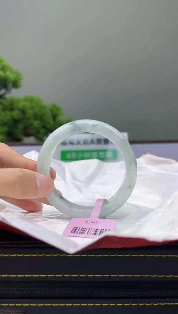 【闪购商品】翡翠手镯未镶嵌手镯19