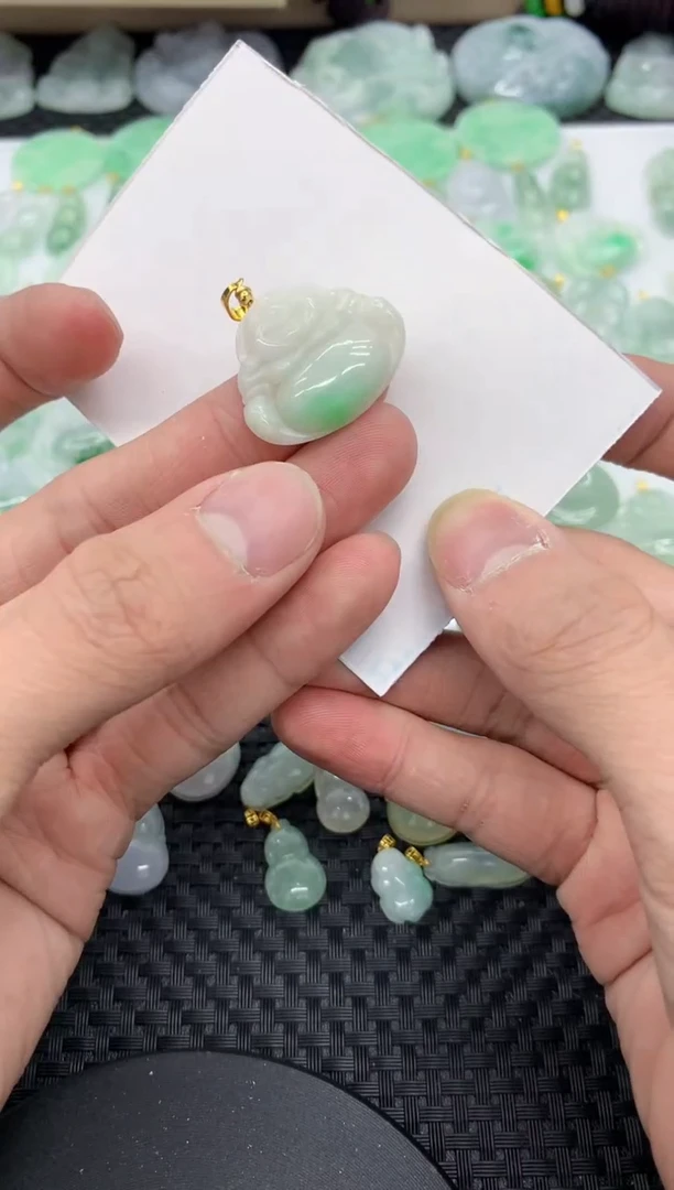 【闪购商品】翡翠颈饰未镶嵌111111111