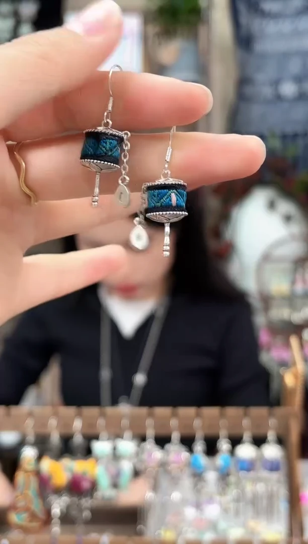 织绣民族风非遗老绣饰品436