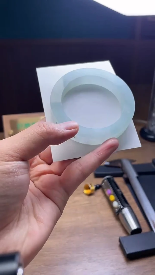 未镶嵌手镯定制翡翠英**️定制