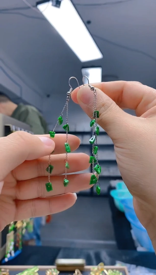 【闪购商品】翡翠耳饰银S925镶嵌280翡翠耳钩