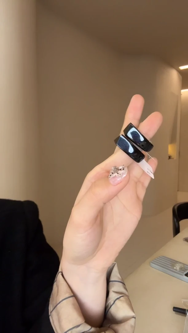 未镶嵌戒指和田玉16码黑青钻切马鞍多样性发其一