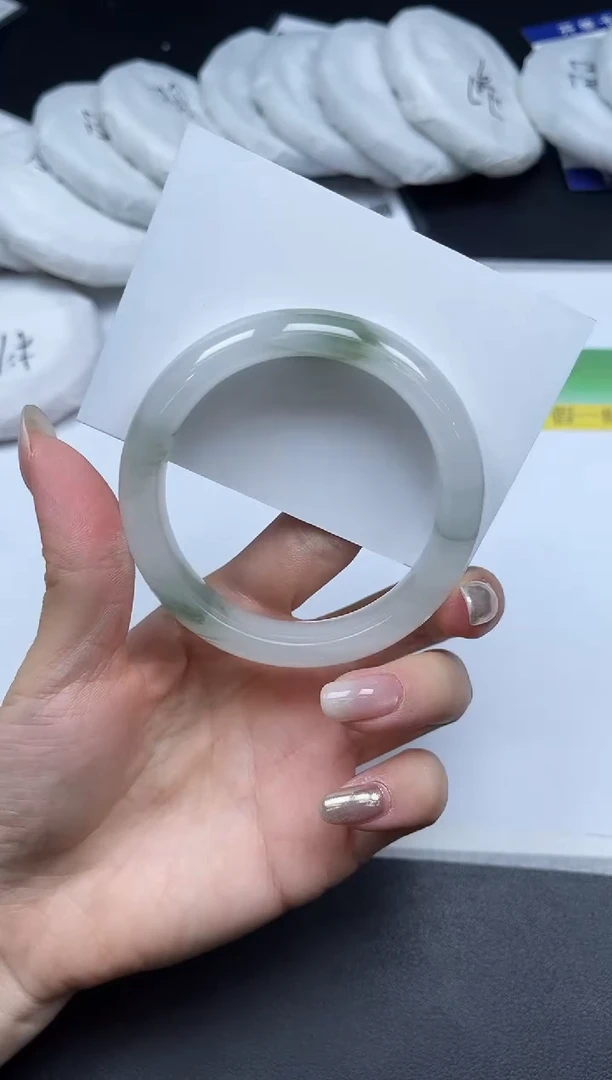 未镶嵌手镯石英质玉043-5455