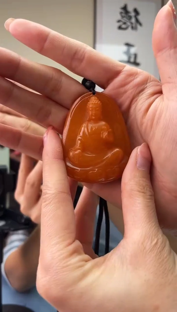 琥珀未镶嵌珠宝奇石T0阿弥陀佛微瑕假一罚十，多样性发一件