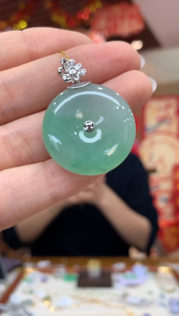 吊坠(不含链)18K金镶嵌翡翠平安扣