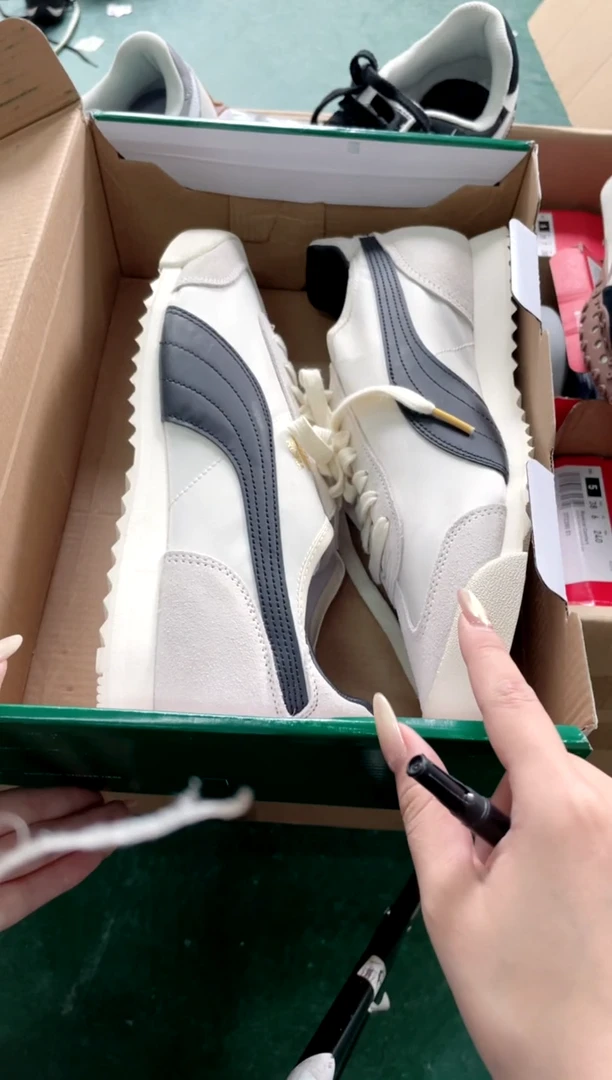 彪马时尚休闲运动鞋43M  K33